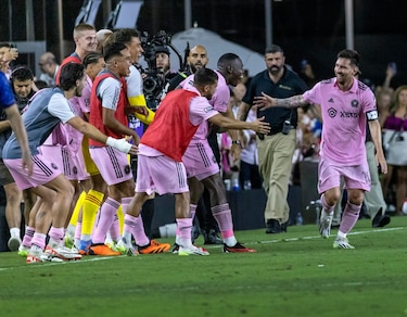 La prensa argentina destaca el ‘inolvidable’ debut de Messi