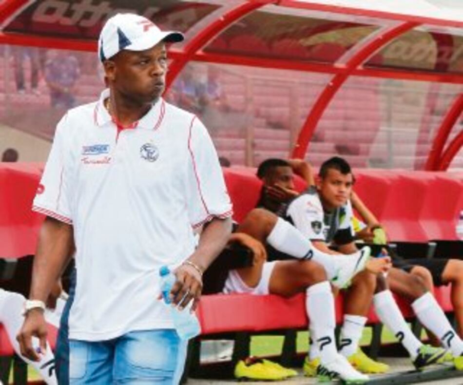 Liga Panameña de Fútbol: Jorge Dely 1, Julio Dely 0