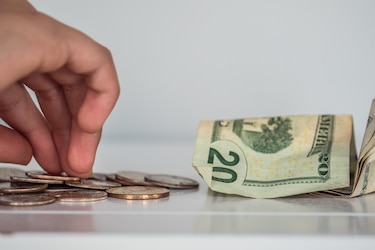 ¿Cuándo pagan la segunda quincena de agosto y el bono de $50 a jubilados?