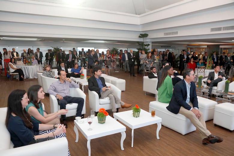 LAKI comparte con inversionistas de Panamá y la región su estrategia en el mercado de capitales