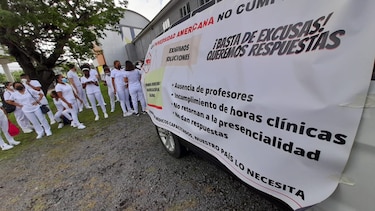 Estudiantes becados se quejan porque no reciben clases 