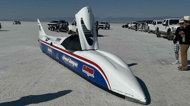 Piloto Chris Raschke muere al estrellarse a 450 km/h en intento de récord de velocidad