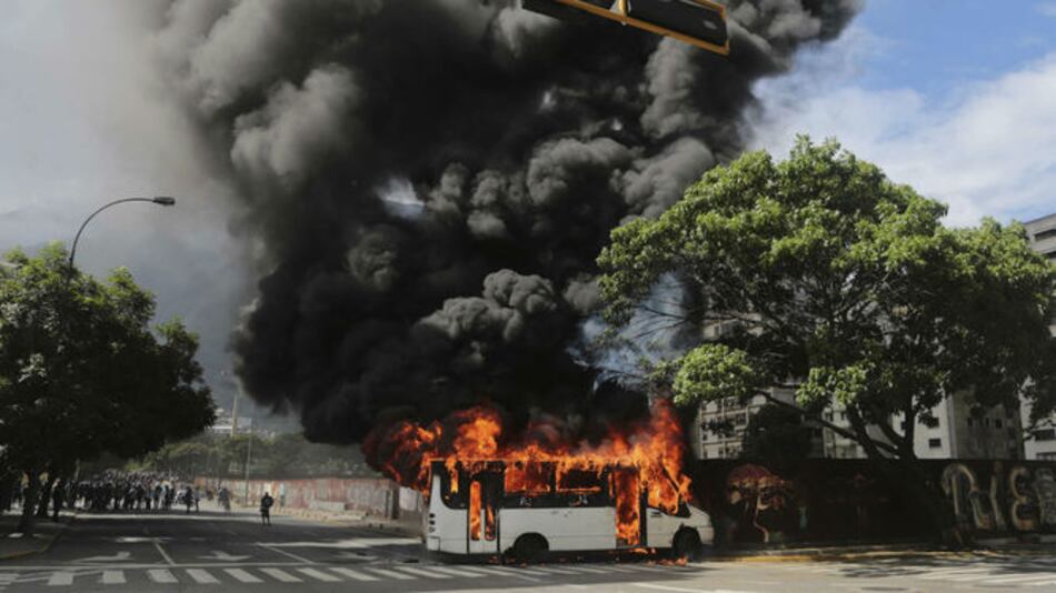 Fuertes disturbios en poblaciones del oeste de  Venezuela