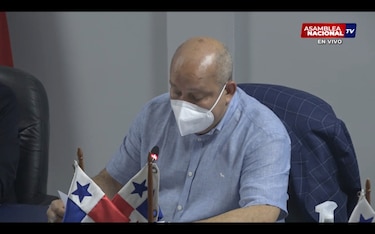 Diputado Crispiano Adames insulta a una periodista de La Prensa que escribió sobre la Comisión de Presupuesto