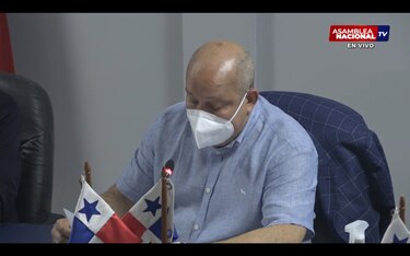 Diputado Crispiano Adames insulta a una periodista de La Prensa que escribió sobre la Comisión de Presupuesto