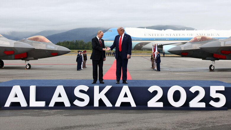 Trump y Putin concluyen la cumbre en Alaska sobre la guerra en Ucrania con avances pero sin un acuerdo