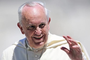 El papa Francisco cancela compromisos por resfrío