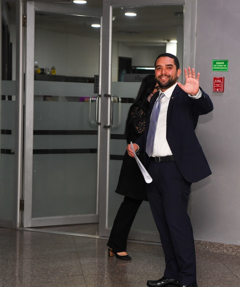 Funcionarios en la mira: Gabinete aprueba proyecto para una nueva ley de carrera administrativa