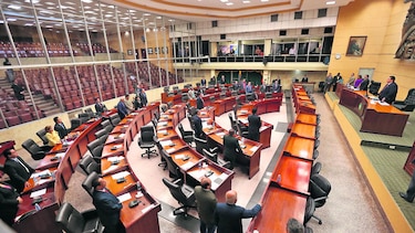 Seis diputados aún no se levantan el fuero electoral