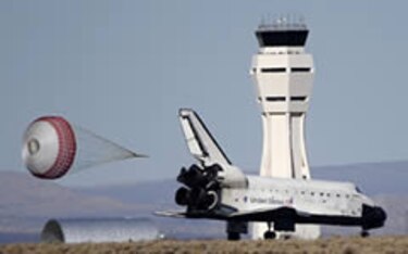 El Endeavour aterriza en California