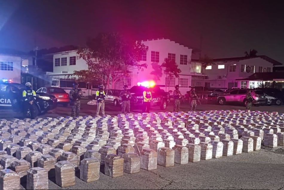 Decomisan ocho toneladas de droga en contenedores en puerto de Colón