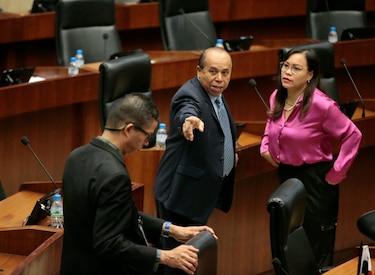 Más trabajo en comisiones, pero grandes deudas por saldar: la recta final de la Asamblea