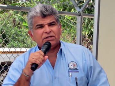 Mulino inaugura base aeronaval en puerto Mensabé