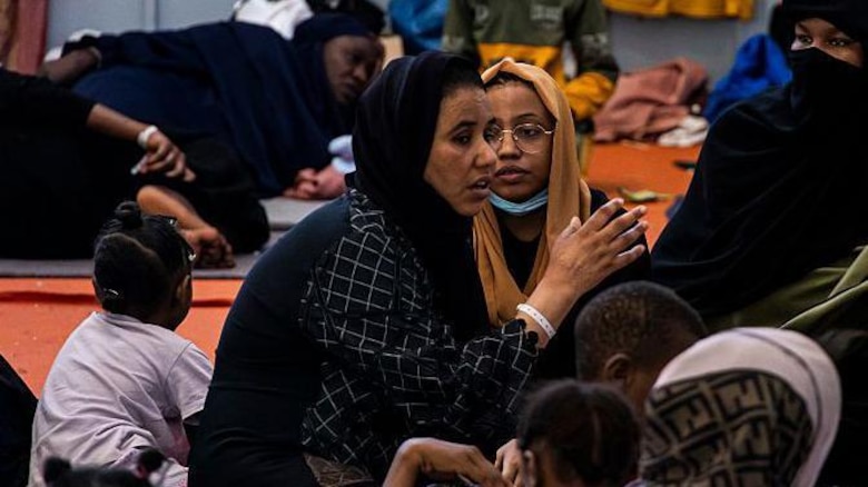 ‘Todos los migrantes tienen que pagarles a los traficantes de personas, pero de las mujeres se espera que también paguen con sexo’