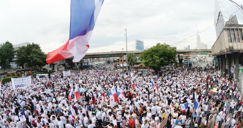 Contundente clamor ciudadano por Panamá 