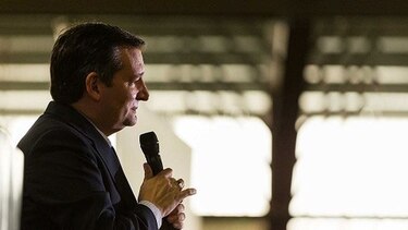 Clinton gana primaria de Luisiana, Cruz vence a Trump en Kansas y Maine