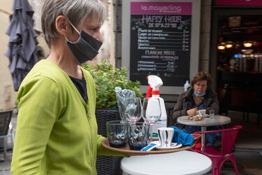 Francia registra récord de más de 41,000 contagios de covid-19 en 24 horas