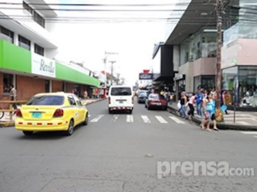 Tiempo de cierre de Calle Cuarta genera opiniones encontradas