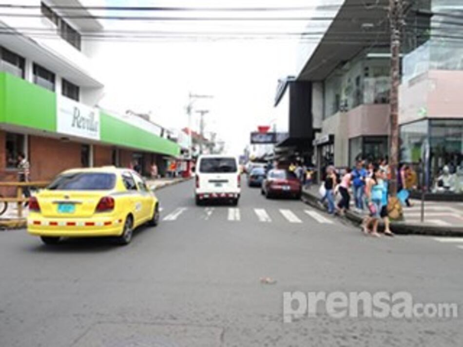 Tiempo de cierre de Calle Cuarta genera opiniones encontradas
