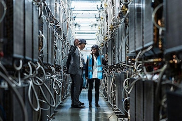 "Un reto de ingeniería extremo": la extraordinaria inversión de las grandes empresas de IA en centros de datos a "hiperescala"