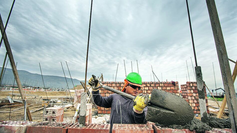 Construcción no logra repuntar