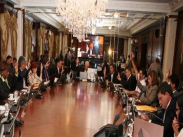 Aprueban cero arancel para computadoras que no superen mil dólares
