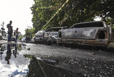 Queman cinco autobuses en Río de Janeiro tras la muerte de un joven