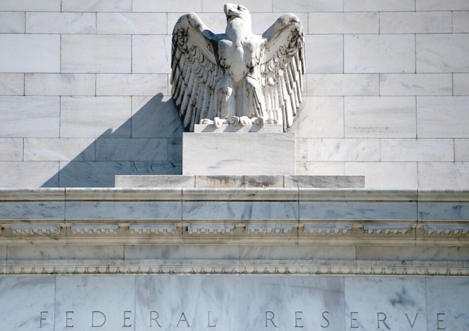 FED mejora cálculo sobre recuperación económica de Estados Unidos