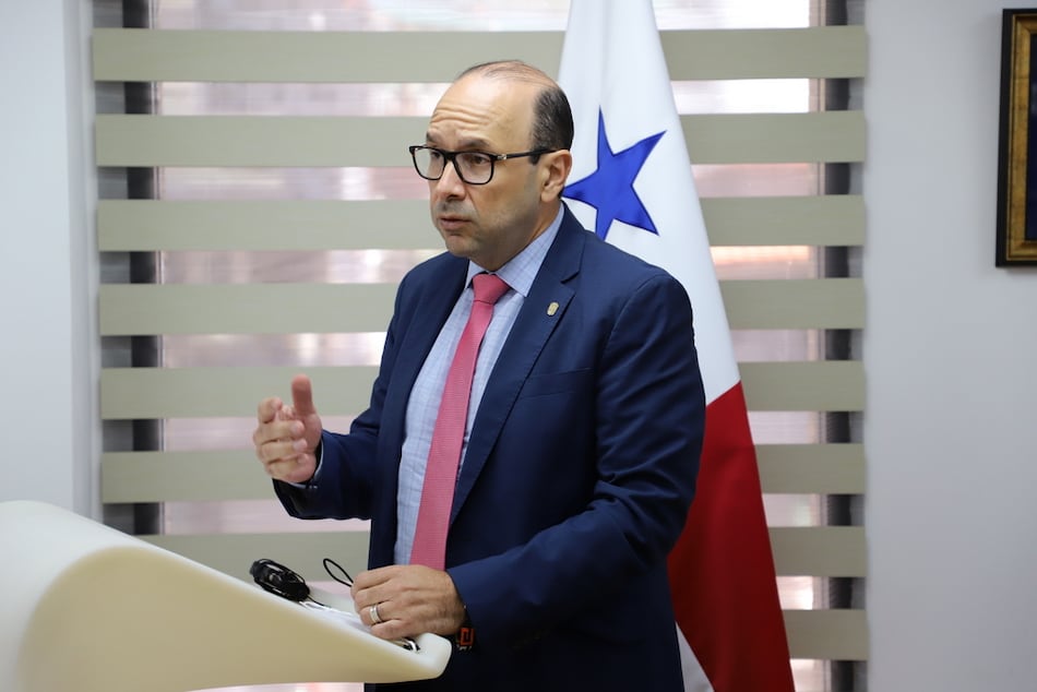 Defensor del Pueblo pide auditar a las empresas eléctricas