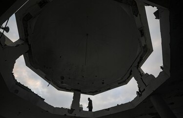 Israel bombardea un hospital en Gaza cuando se cumple un año de los ataques de Hamás