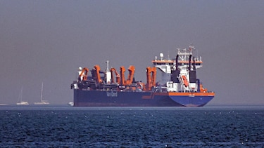 El petróleo se dispara: WTI sube a $87 y Brent roza los $92