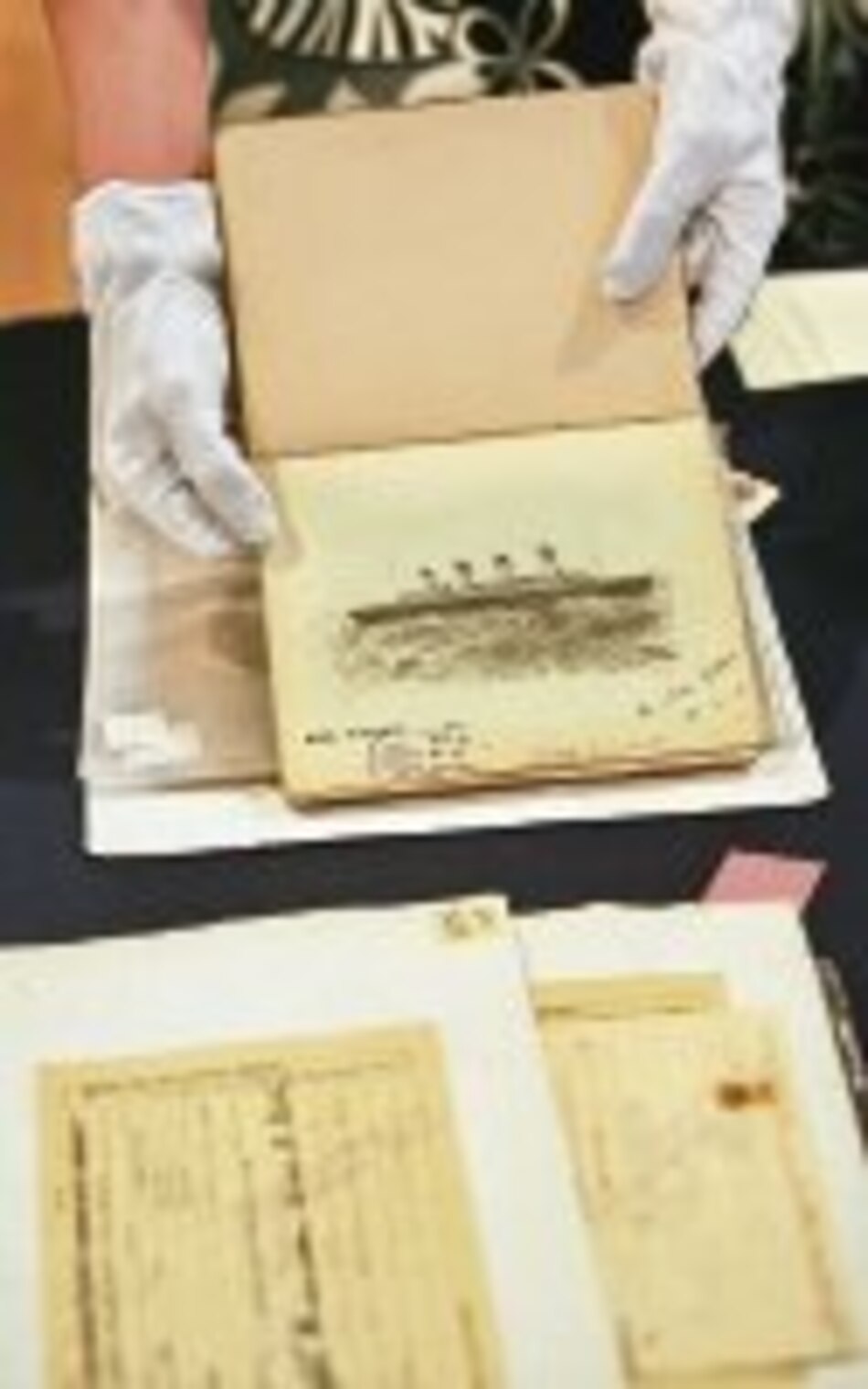 Subastan cosas del Titanic