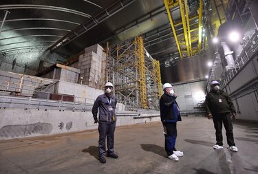 Ucrania inaugura cúpula gigante que cubre reactor accidentado de Chernóbil