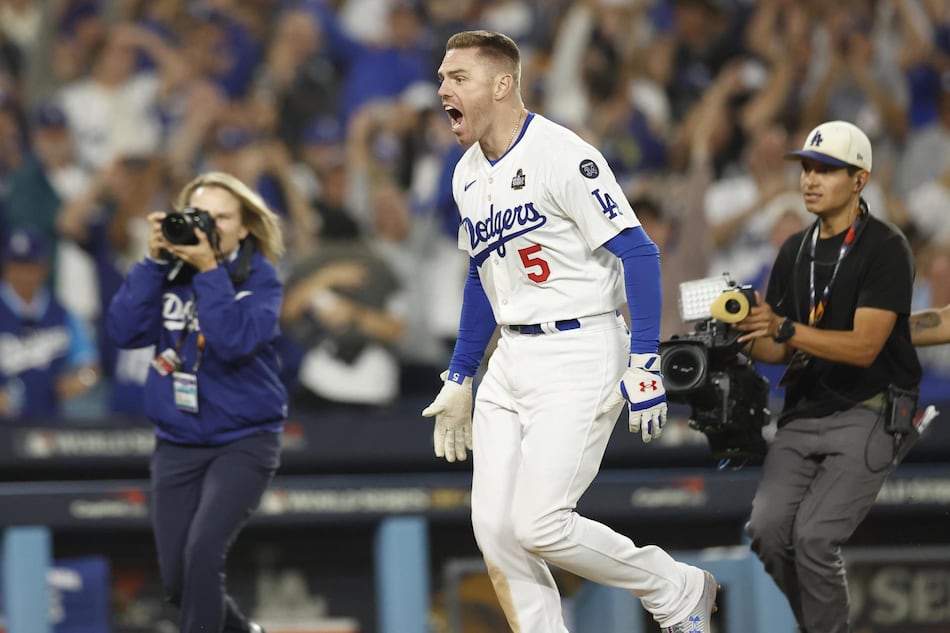 Freeman pega un ‘grand slam’ y los Dodgers dejan en el terreno a los Yankees