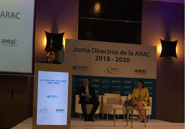 Presentan a los miembros de la directiva de la Academia Anticorrupción