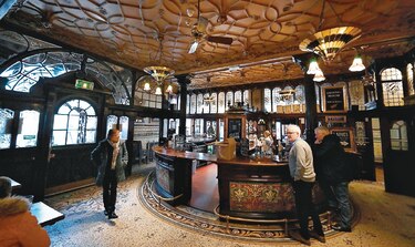 Bar de los Beatles es monumento histórico