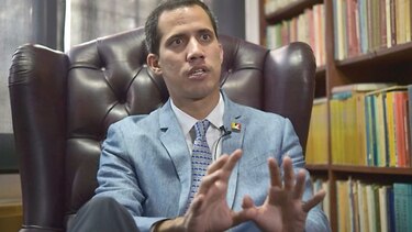 Guaidó no descarta autorizar intervención militar de EU