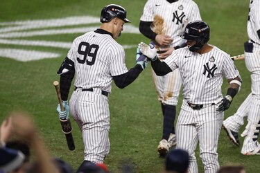 Anthony Volpe y Gleyber Torres mantienen con vida a los Yankees
