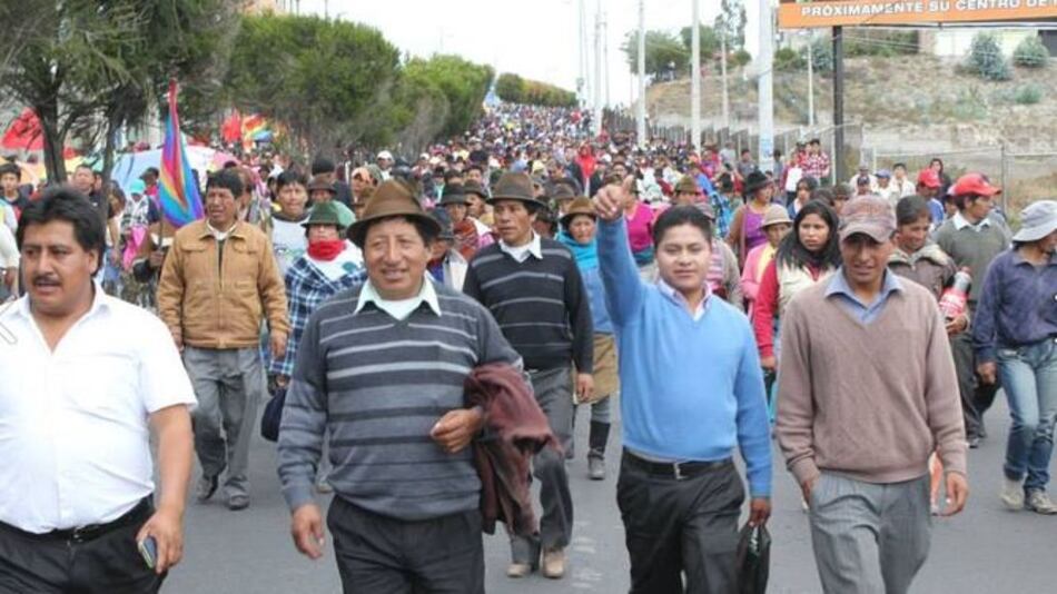 Indígenas llaman a un alzamiento nacional contra el gobierno de Rafael Correa