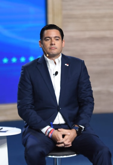 La noche del 4 x 8 y otras frases que agitaron la política