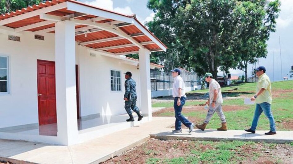Autoridades decomisan teléfonos satelitales y celulares en cárcel de Punta Coco