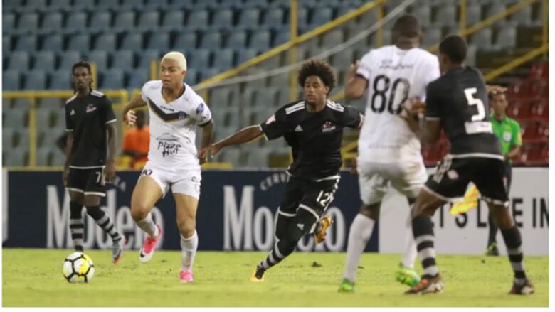 Árabe Unido pega fuerte en su visita a Trinidad y Tobago