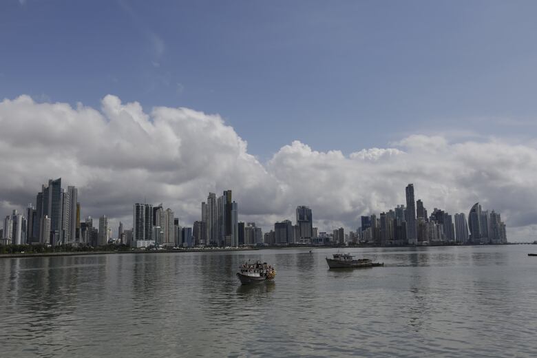 Panamá debe mejorar la eficiencia estatal y diversificar su economía: BID