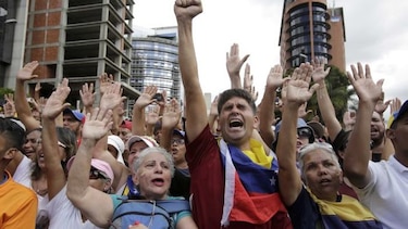 Nicolás Maduro, cercado por sanciones petroleras de Estados Unidos y presión internacional