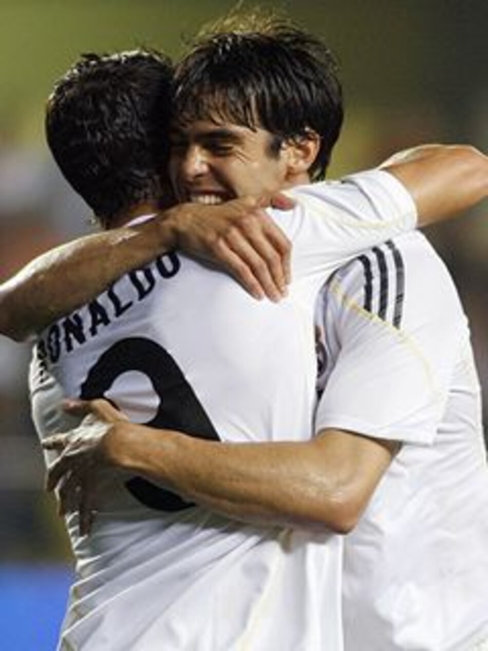 Real Madrid gana al Villarreal con goles de Cristiano y Kaká
