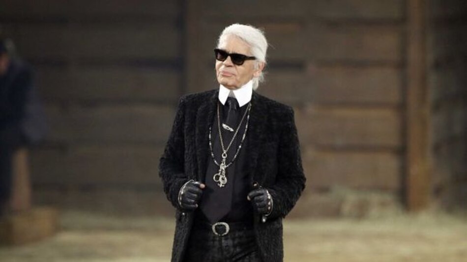 Director creativo de Chanel Karl Lagerfeld muere a los 85 años