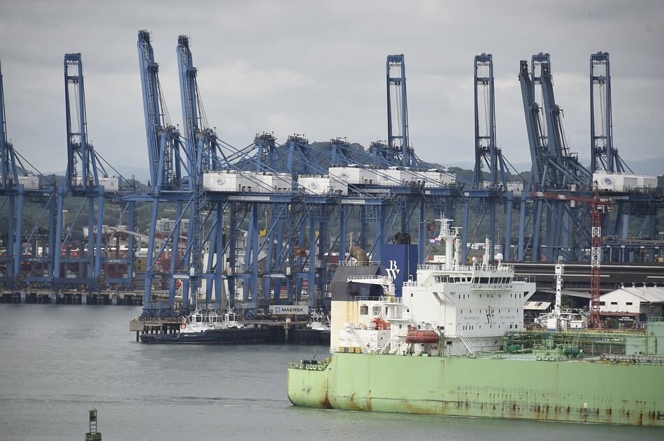 Movimiento de contenedores en los puertos acumula alza de 18.2% en primer semestre