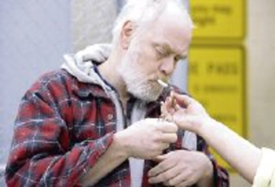 Ofrecen dinero para dejar de fumar