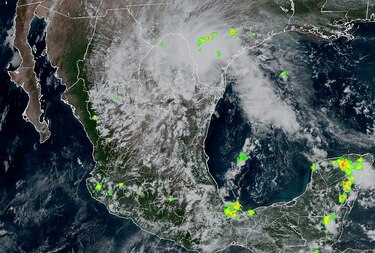 La tormenta ‘Harold’ toca tierra en Texas y amenaza el norte de México