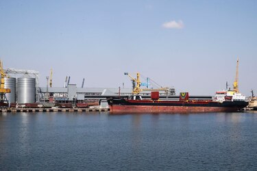 Rusia considerará a barcos que vayan a puertos ucranianos potenciales objetivos militares